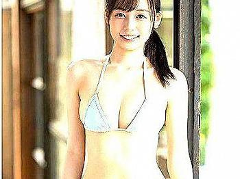 [エロ]＜美少女！＞「うひょーこの顔で・・・口内発射！」スタイル抜群ボインの巨乳女子！丁寧フェラたまんね～(アダルト動画)の画像