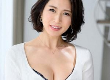 [熟女]『初撮り｜一場れいか』奥様「腰がうごいちゃうぅぅ」たまらないズボハメで乱れ狂ってエスカレートの画像
