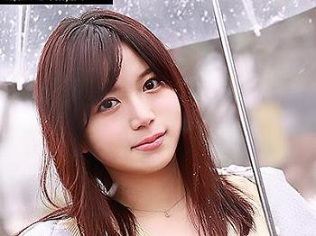 [エロ]【AVデビュー】高貴な淑女の仮面を脱ぎ捨てベッドの上で情熱的に乱れる！初々しい肉体を剥き出しにし激烈な快楽の頂点へ！の画像