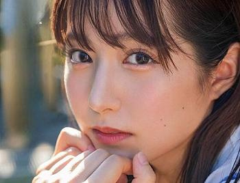 [TXXXX]【芸能人の裏の顔】アイドル級の美女が実はドスケベ！笑顔でチンポをジュボフェラ♡衝撃のデビューセックス！の画像
