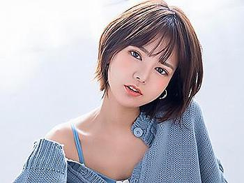 [エロ]【AVデビュー】芸能人顔負けの絶品美少女が初作品で引き締まった美BODYを披露し激しい愛撫に夢中になる！の画像