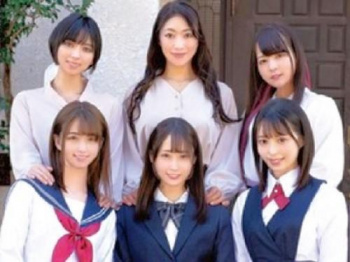 今からこの家族全員レ●プしま~す!爆乳おばさん熟女・貧乳おっぱいパイパン制服JK・パンストOLをフェラ乱交【エロ動画】の画像