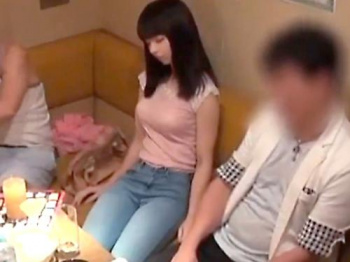 「やっちゃえよ。」新歓コンパで巨乳女子大生を媚薬レ●プ!黒髪ロングヘアーの清純美少女がヤリサー集団の魔の手に堕ちる…の画像