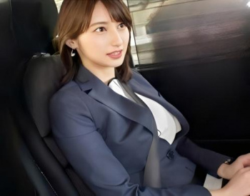 【素人】マジガチ美人！スーツ姿がエロい会社員とヤリ放題『待って…出るうう♡』潮吹く美女と混浴フェラ濃厚セックス＜企画＞の画像