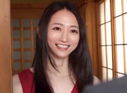 【人妻レ●プ】ずっと犯したかった清楚な美人妻を『中は…やめて…』強引セックスで羞恥イキする貧乳美熟女をザーメンだらけに…の画像