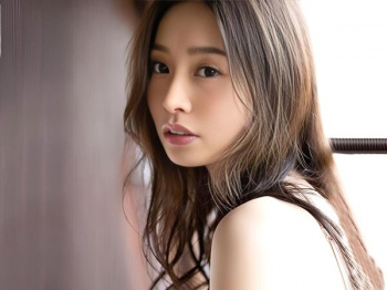 ☆彼女の姉☆田舎で色白スレンダーな姉のエロ誘惑！羞恥ドSな貧乳痴女に我慢できず彼女に内緒の”汗だく”浮気…《フェラ抜き》の画像