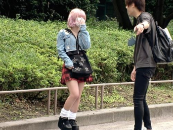 【素人】今日はSEX‥しにきた///マスク外した方が可愛いアブノーマル大好きドMRR美少女がイラマチオされながらオナニーするの画像