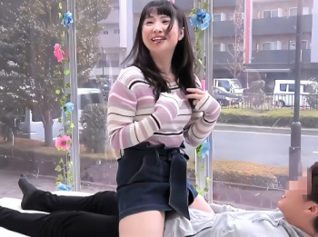 【素人ナンパ】絶対に中に出さないでね!!バイト先の先輩に跨がり素股した清楚系JDお姉さんがフェラしたちんこぶっ挿し騎乗位したの画像