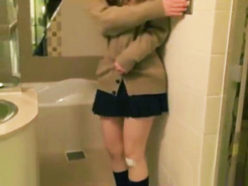 ＜素人エロ動画＞バチクソ可愛いギャルをナンパ…女子校生と援交！ハメ撮りで中出しされる、KO寸前の激ヤバ少女ｗ＜RR女子校生＞の画像