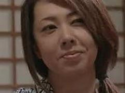 NTR：[人妻]ヘンリー塚本。慰安旅行で社員達に廻され善がり乱れる巨乳の社長婦人。寝取られ激イキ淫乱ファック「おまんこイイ～」の画像