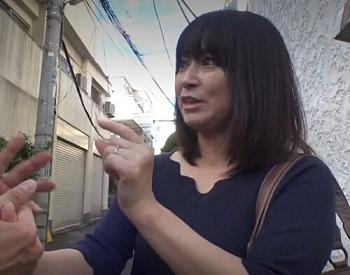 NTR：[熟女]ちょっとでいいのよね？五十路グラマーなをエッチな方向に持っていったら喘ぎがエッロ♥の画像