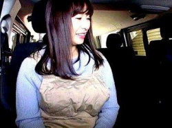 NTR：[エロ動画]＜不倫寝取られ！＞車でするの…♡？グラマラスボインおくさん！ドラレコ取られながら浮氣ファックしちゃうぞ(アダルト動画)の画像