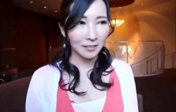 NTR：[人妻]清楚セレブマダムですが美巨乳を震わせ浮気おちんぽの上で乱れまくっちゃうようですの画像