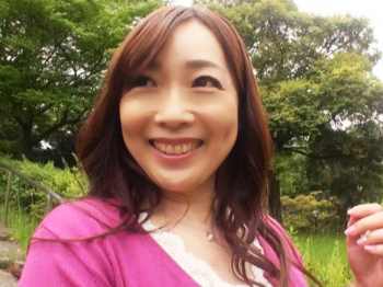 《四〇路…子持ちお母さん初撮り》しゅごぃこんなデカいの初めて。旦那しか知らない勿体ないサイズＧが爆乳暴れさせ快楽貪るぜwwwwwの画像