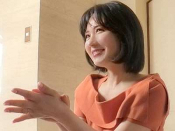 【綾瀬麻衣子】めちゃシコ美魔女かつ人妻熟女がえちえちSEX！ビクンビクン騎乗位ハメ潮3連えちっくす！の画像