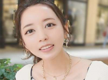 【清楚系×素人】デコ出し激カワぐぅシコ美人がえちえちSEX！痴女り間違えちゃった♥フェラ！後ろから突きまくり中出し！の画像