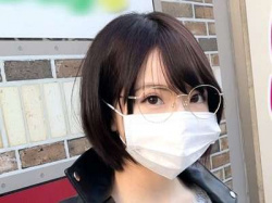【Hカップ×素人】パパ活してるHカップ巨乳プリケツ地味メガネ19歳がエチエチSEX!痴女りエロテクのバキュームフェラ!の画像
