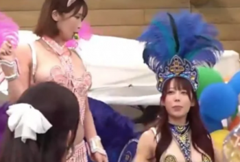 【うんぱい・松本いちか】爆乳痴女お姉さん+ちっぱいロリ系スレンダーコスプレ美少女とベロチューやレズ手コキフェラセックスの画像