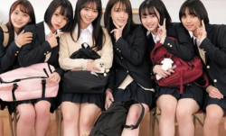 【素人】爆乳+ちっぱい巨尻痴女ギャル女子校生たちとセックスの画像