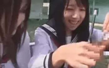 【素人】ちっぱいデカ尻女子校生とセックスの画像
