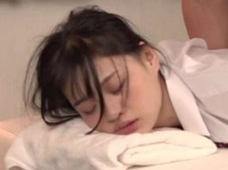 【アイドル級】顔レベルが高めのアイドル級ロリ美少女JKやギャルJKがいたづらな痴漢セクハラなマッサージの餌食に！極シコ！の画像