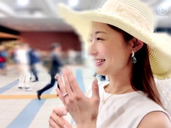 美人妻が托卵のえちえちSEX！壁際ノーハンド脇見せフェラ！壁際ぱんぱん立ちバでアクメックス！の画像