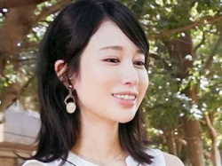 素人企画で連続イキしまくり欲求不満の美人妻がえちえちSEX！ロングタイムぱんぱん四つん這いバック！の画像