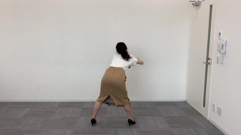 佐藤佳奈アナ お尻をカメラに向かって突き出しながら踊る!!【GIF動画あり】の画像
