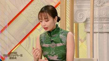 宇垣美里アナ　セクシーノースリーブ！！の画像
