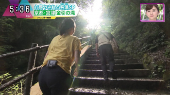 黒木千晶アナ　階段を登るお尻！の画像