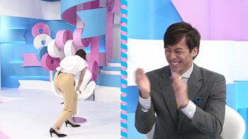 石川みなみアナ　脇からブラチラ ＆ パン線！！の画像