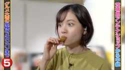 田中瞳アナ　干しイモを食べる！【GIF動画あり】の画像