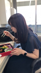 森香澄アナ　弁当を食べながら告知！の画像