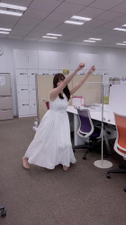 森香澄アナ　激しく巨乳を揺らしながら踊る！！【GIF動画あり】の画像