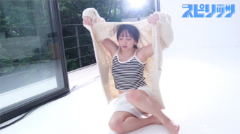 森香澄アナ 体育座りでパンチラ!! グラビア撮影!【GIF動画あり】の画像