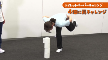杉原凜アナ　エクササイズで胸元チラ見え！！【GIF動画あり】の画像