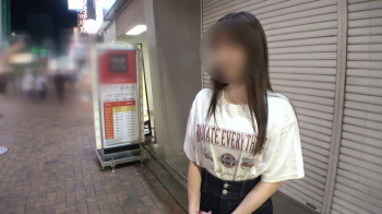 【歯科助手さん23歳】夜の吉祥寺で出会った仕事帰りの歯科助手さんは押しに弱かった！！の画像