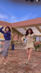 森香澄アナ　超ミニスカで踊って裏地チラ見え！！【GIF動画あり】の画像