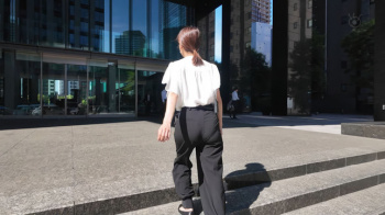 堤礼実アナ　お尻にパン線が食い込む！！の画像