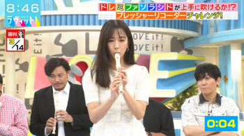 田村真子アナ　縦笛を吹く！！の画像