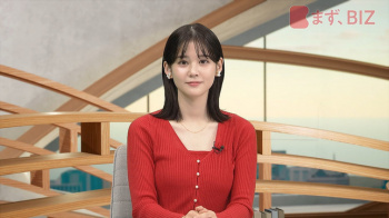 中原みなみアナ　セクシーニットで胸元強調！！の画像