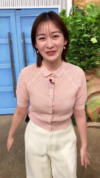 岩田絵里奈アナ　透けニットの豊乳と腰回り！！【GIF動画あり】の画像