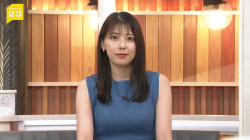 上村彩子アナ ノースリーブで胸元強調!!の画像