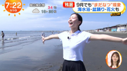 高崎春アナ　海で胸元くっきり！！の画像