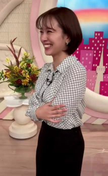 河出奈都美アナ　腕組みで巨乳を強調！！【GIF動画あり】の画像
