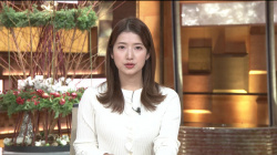 安藤萌々アナ　白ニットの豊乳！！【GIF動画あり】の画像