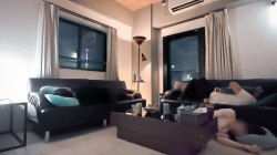 【みんなの寝てる横で】Hカップ美女が胸を押し当ててきた一部始終をRec！！の画像