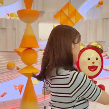 井上清華アナ　胸を左右に振りながらエクササイズ！！【GIF動画あり】の画像