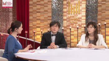 杉浦友紀アナ　セクシー横乳！！の画像