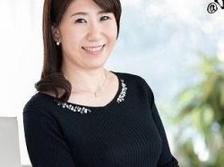 [エロ]【清楚な奥様の初撮りH】巨乳美人が初々しくも大胆に！旦那に内緒のドキドキエッチな体験♡の画像